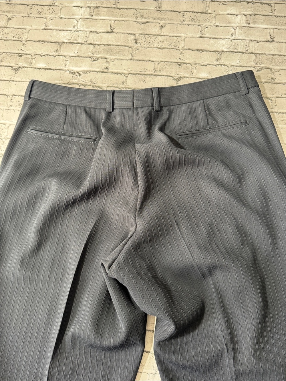 Armani collezioni mens 34x32 black stripe textured polyester dress pants EUC - Picture 7 of 7